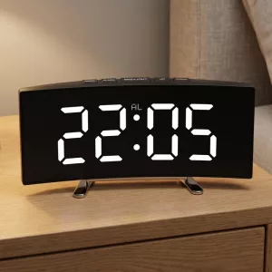 Digital LED-vekkerklokke med temperaturvisning og nattlys